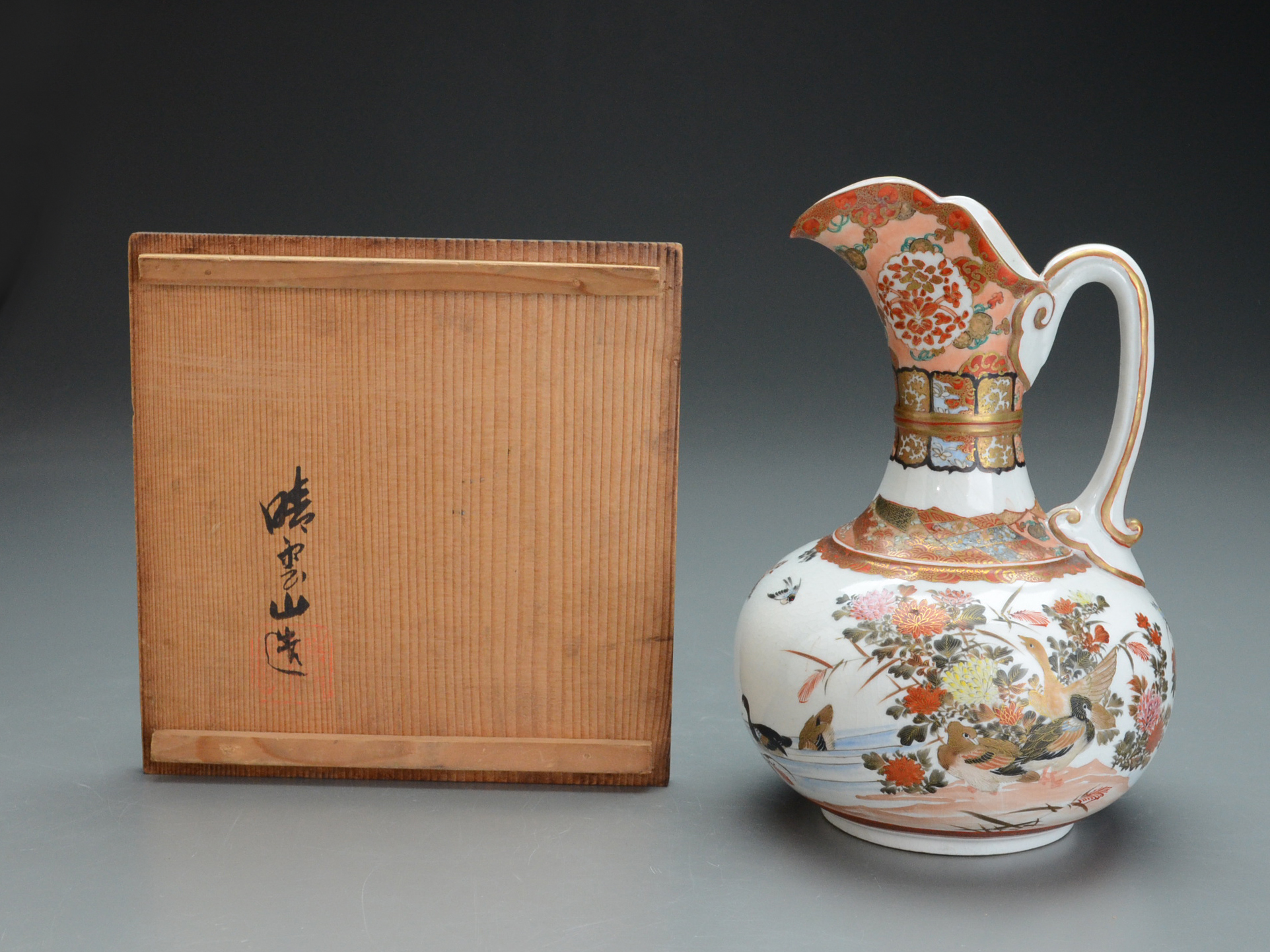 陶器と磁器の見分け方は簡単！音・見た目・高台の3つの違い