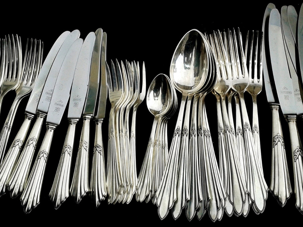 銀食器の手入れ｜自宅で簡単！黒ずみを落とす正しい磨き方と保管術
