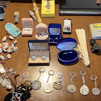 貴金属 宝石 指輪 宝石 まとめて買取画像