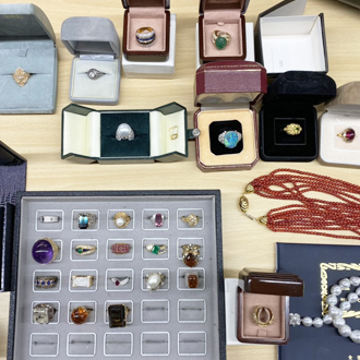 貴金属 指輪 宝石 真珠 サファイヤまとめて買取画像